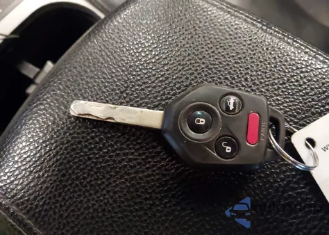 2013 Subaru Legacy 2.5I Limited z USA, uszkodzony, nr VIN 4S3BMBK68D3019992